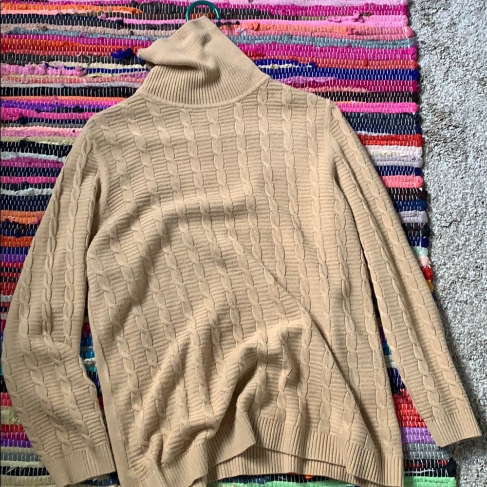 Croft&Borrow cream sweater